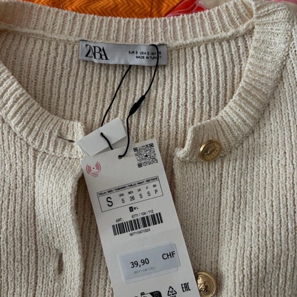 Zara Beige Knit Cardigan with Gold Buttons - Picture 3 of 3